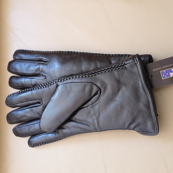 UGG Accessories - UGG leather gloves